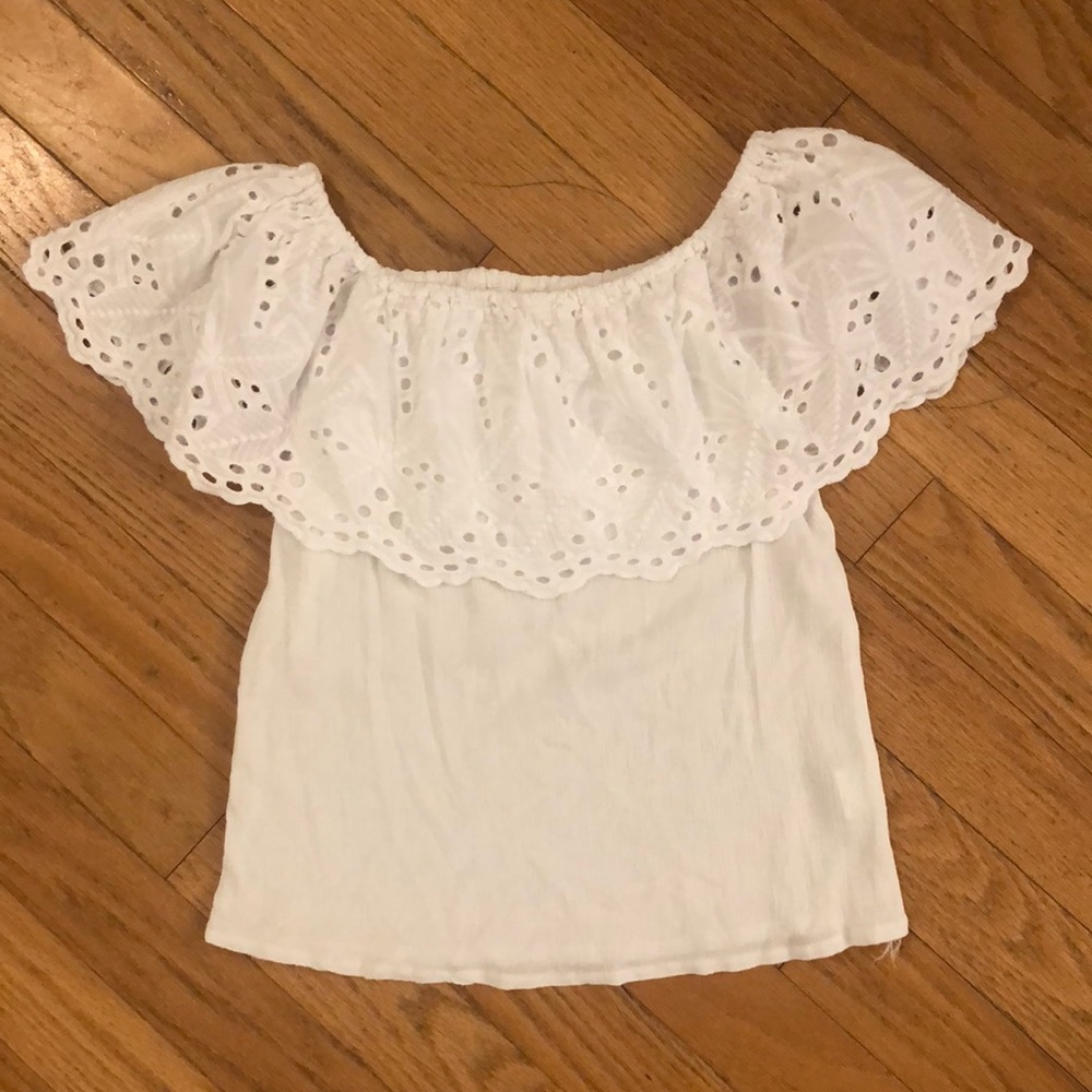 Solitaire (from Anthropologie) White Off Shoulder Eyelet Crinkle Shirt - small